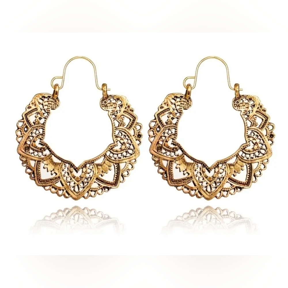REDUCED!!! Gorgeous Vintage Boho Flower Carved Hoop Dangle Earrings - golden